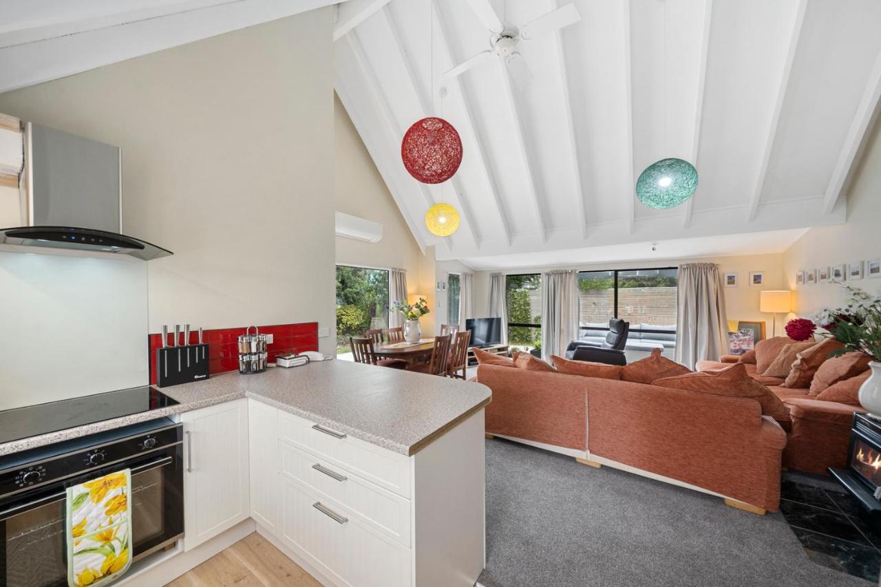 Wharerata - Otaki Beach Holiday Home Exterior foto